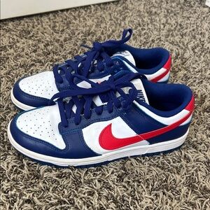 Nike Kids Low-Top Sneakers in White, Navy & Red